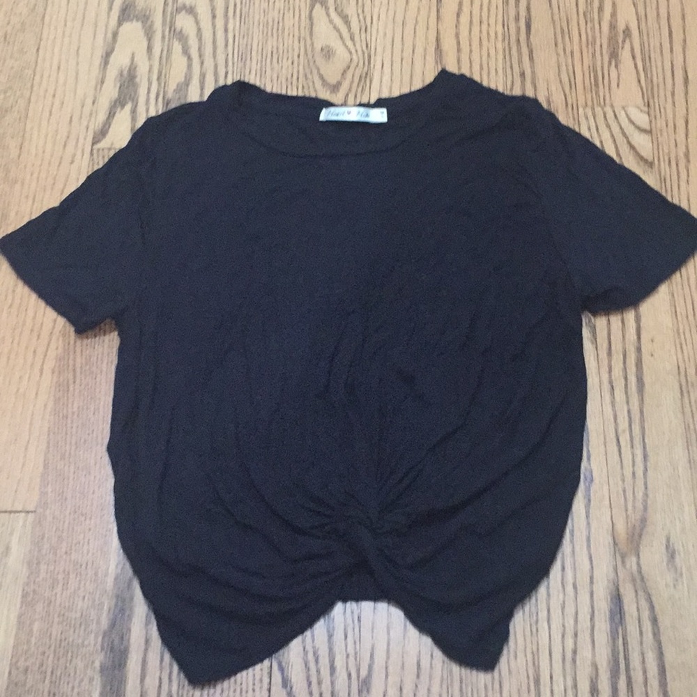 Cropped Black Top